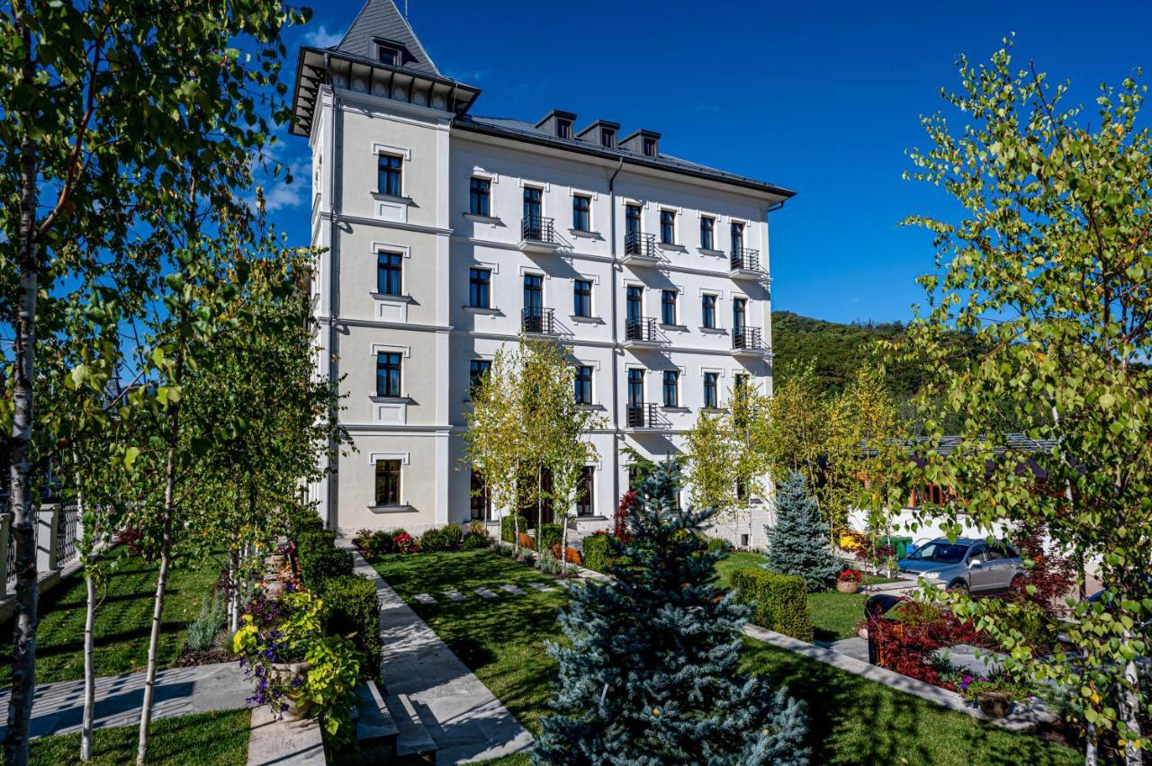 Hotel Carolin Calimanesti Exterior foto