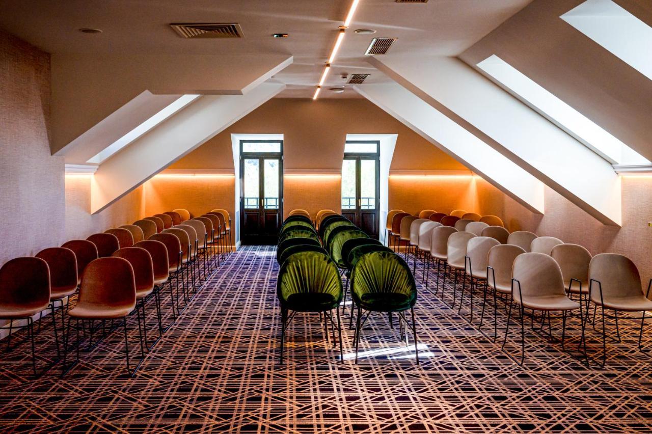 Hotel Carolin Calimanesti Exterior foto